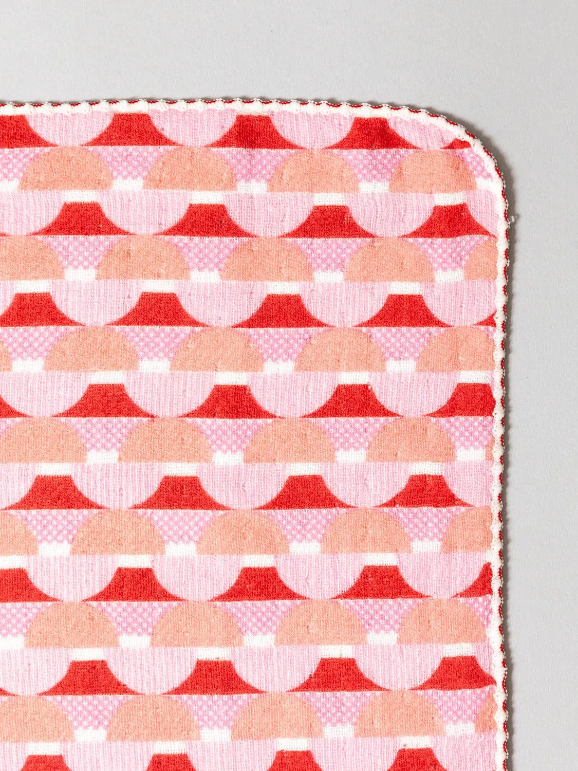 Haikara Little Handkerchief Pattern, Fuji Pink