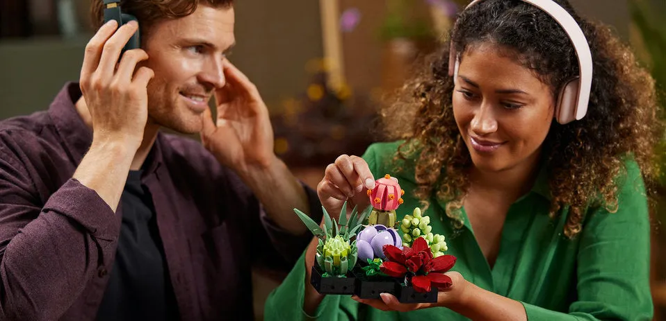 LEGO Creator Succulents 10309, 771 pieces