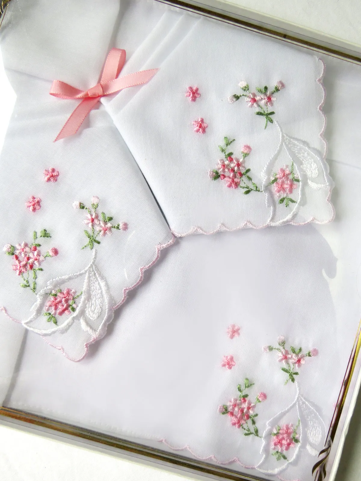 Pink Embroidered Ladies Cotton Handkerchief Set
