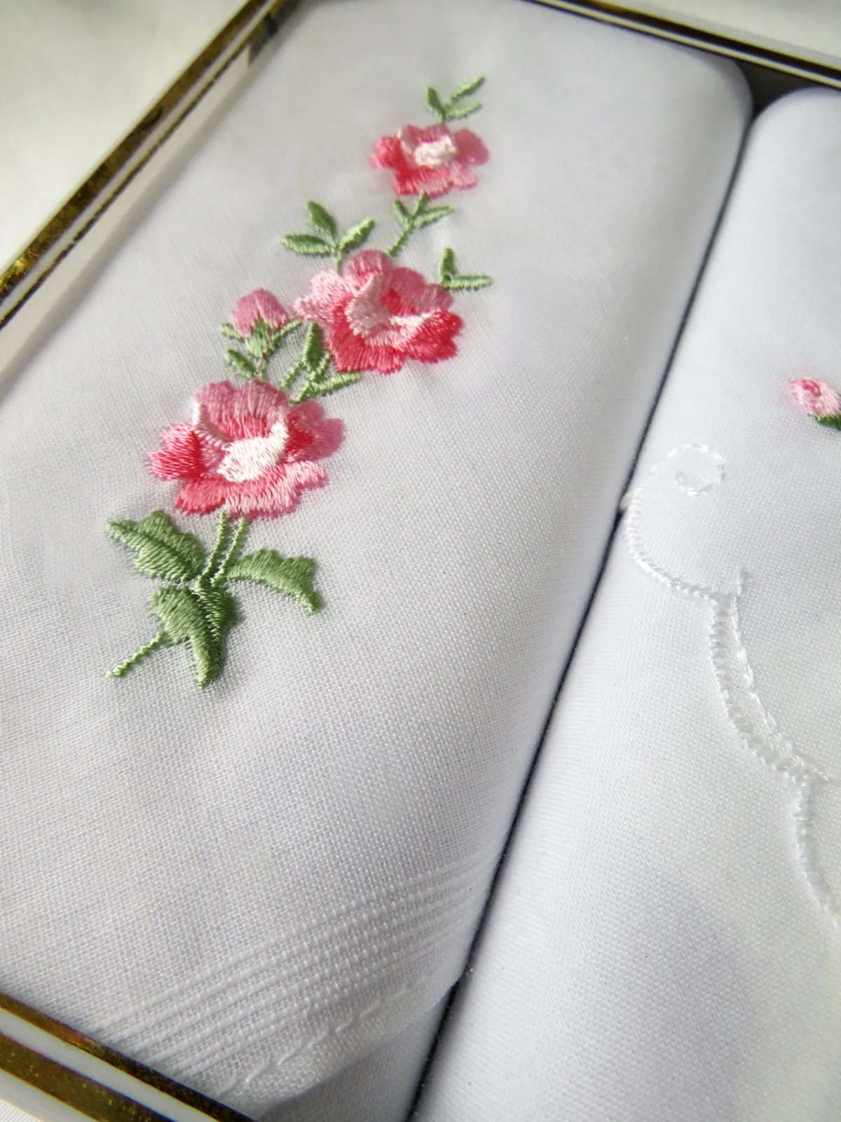 Pink Roses Ladies Cotton Handkerchief Set